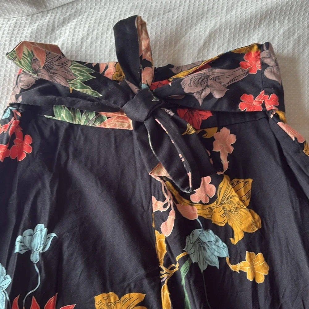 Zara Basics size small Floral Black Skirt - Picture 4 of 4